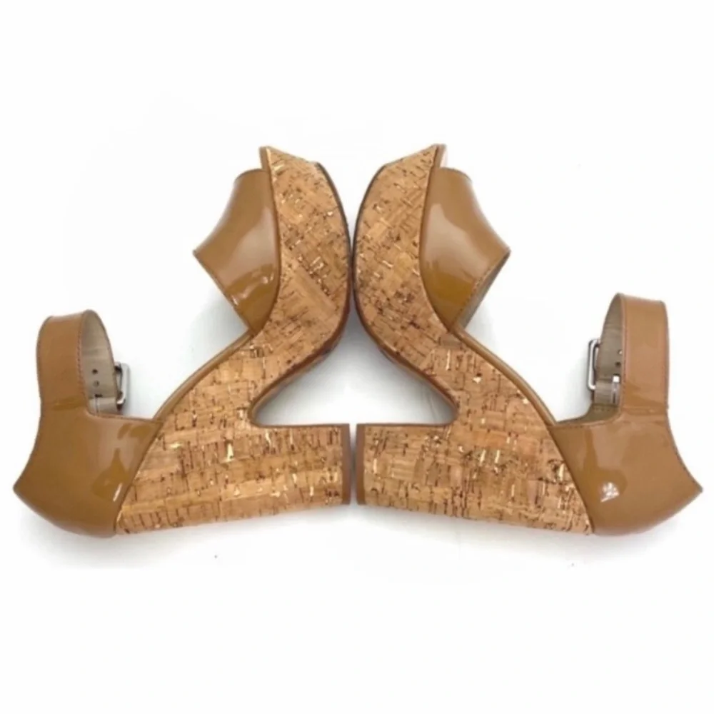 KORS Michael Kors Korey Patent Leather Cork Wedge Strap Sandal Camel Tan Size 9